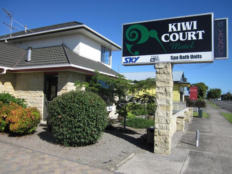Kiwi Court Motel image