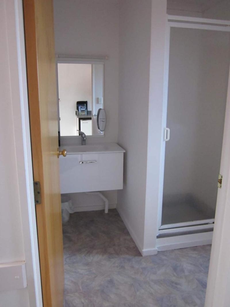 Kiwi Court Motel image