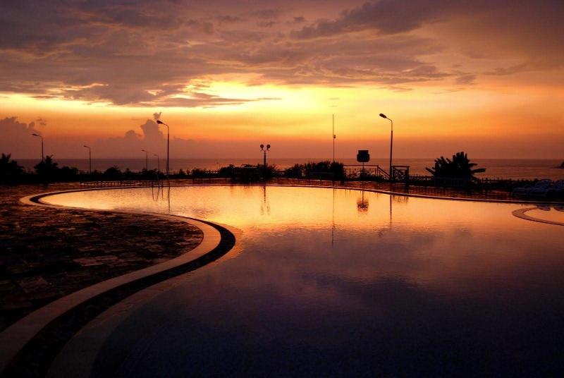 Kohinoor Samudra Beach Resort — general view