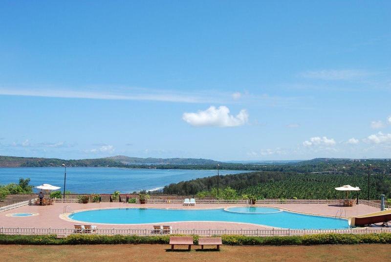Kohinoor Samudra Beach Resort