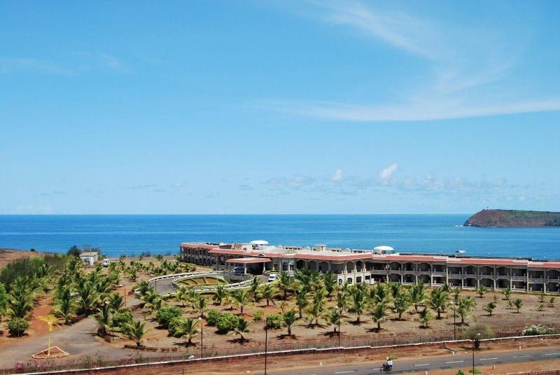 Kohinoor Samudra Beach Resort