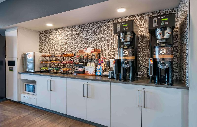 Extended Stay America - Tampa - Gibsonton - Riverv image