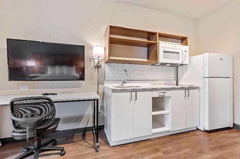 Extended Stay America - Tampa - Gibsonton - Riverv image