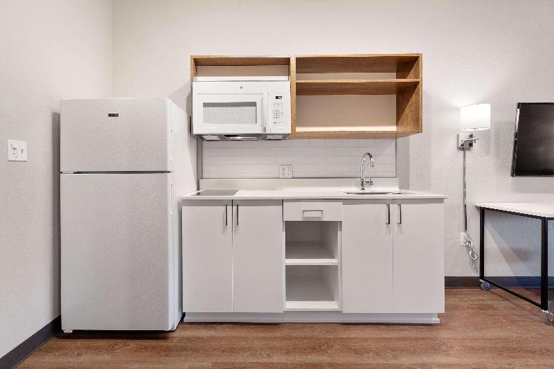 Extended Stay America - Tampa - Gibsonton - Riverv image