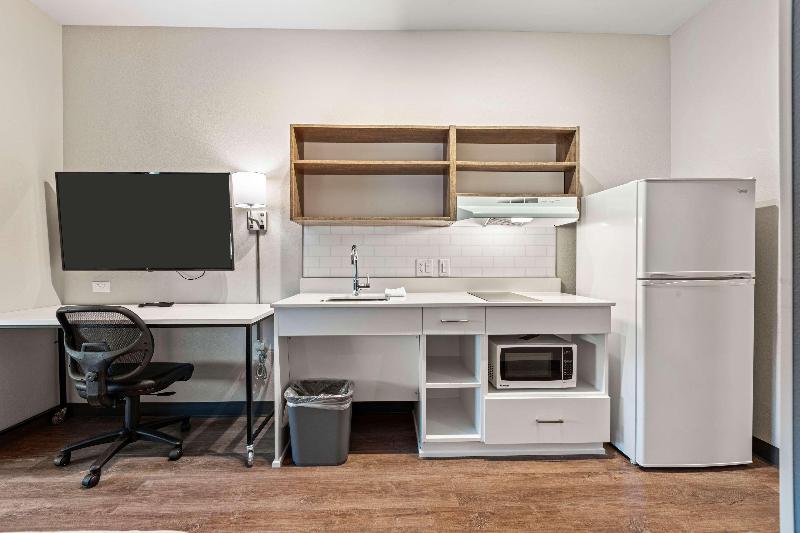 Extended Stay America - Tampa - Gibsonton - Riverv image