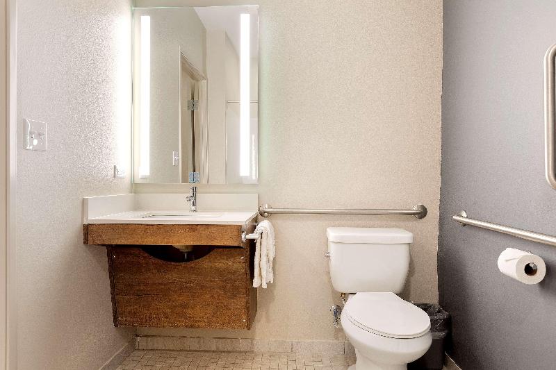 Extended Stay America - Tampa - Gibsonton - Riverv image