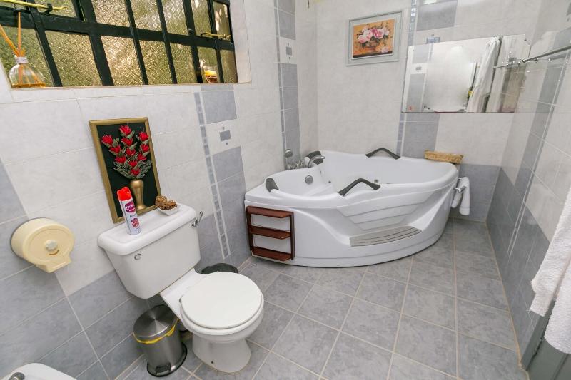 Fahari Gardens Hotel image