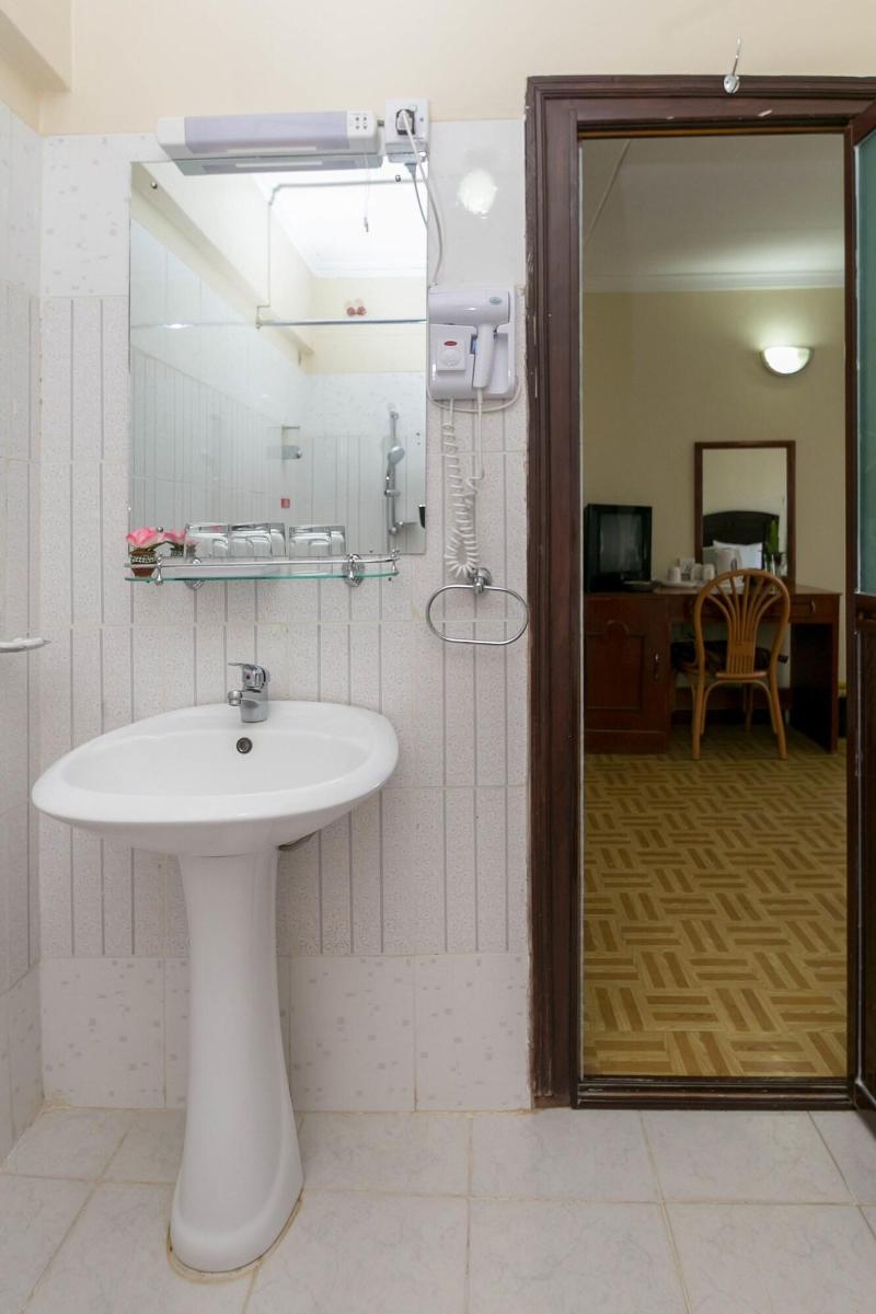 Fahari Gardens Hotel image