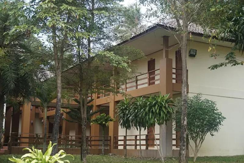 Fahluang Resort by ZUZU image