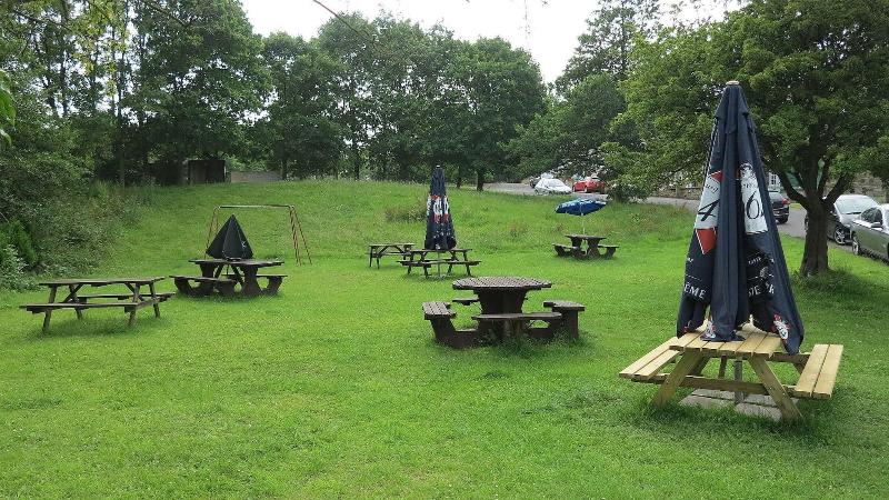 The Fox & Hounds image