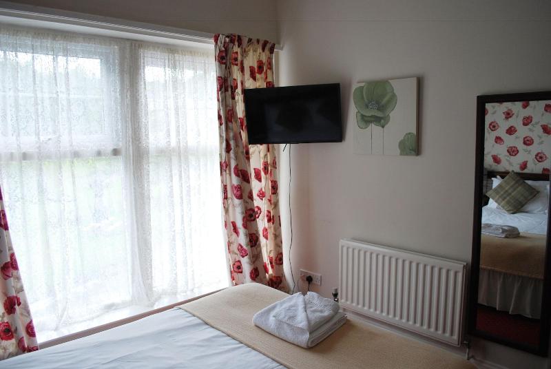 The Fox & Hounds image