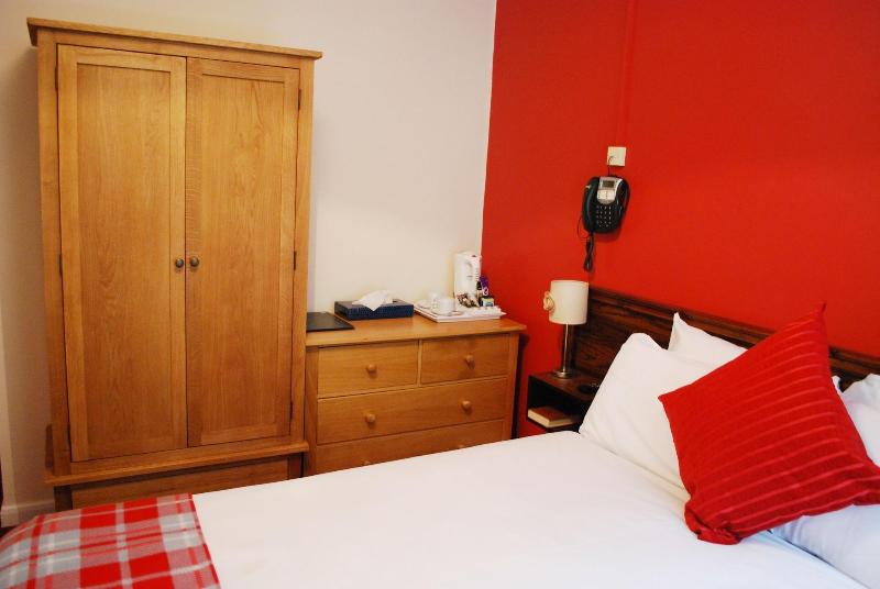 The Fox & Hounds image