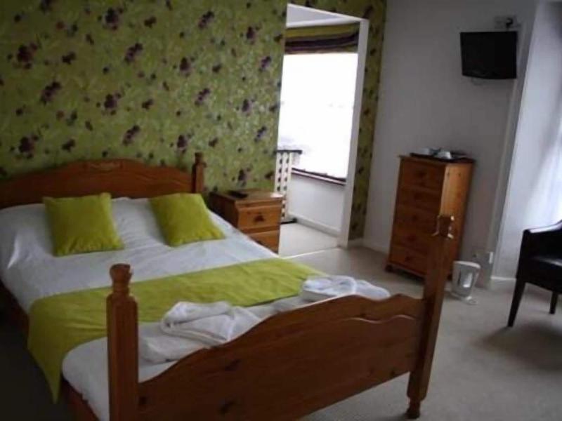 The Globe Inn image