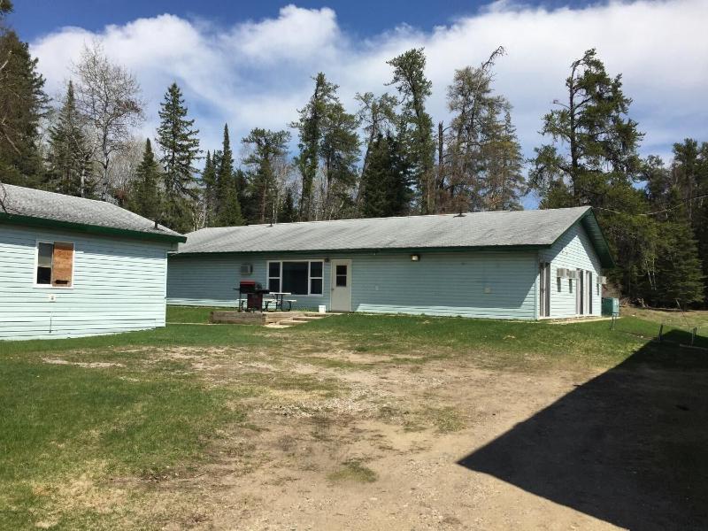 Falcon Lake Hotel