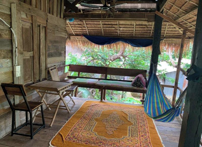 Family Batcave Homestay - Hostel image