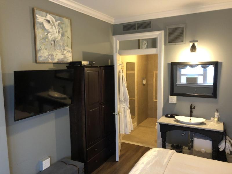 The Inn And Spa At Beacon image