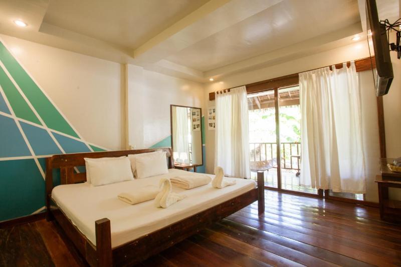 La Luna Island Resort