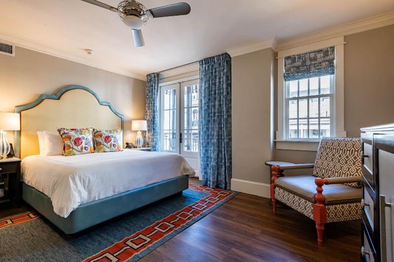 The Pearl Hotel image