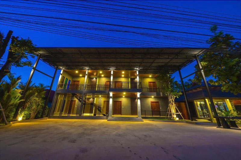 Laekhong River Resort