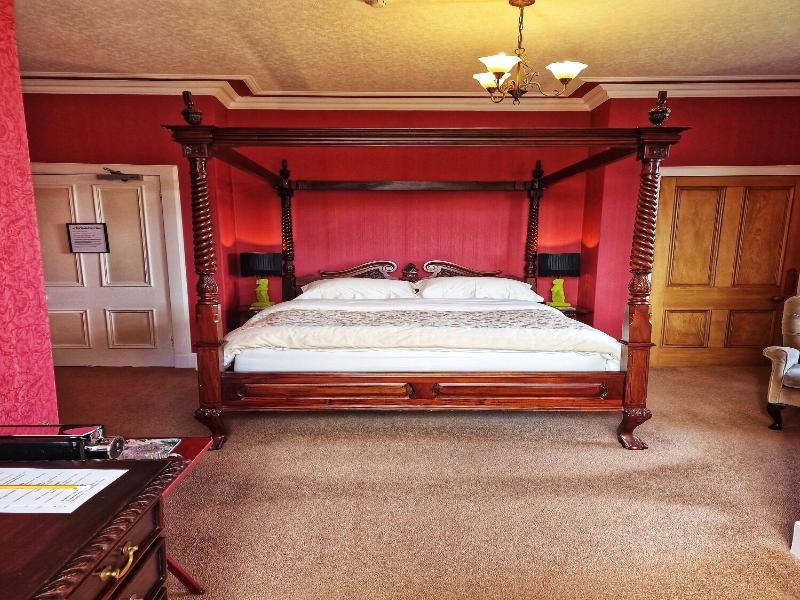 The Pines Guesthouse image