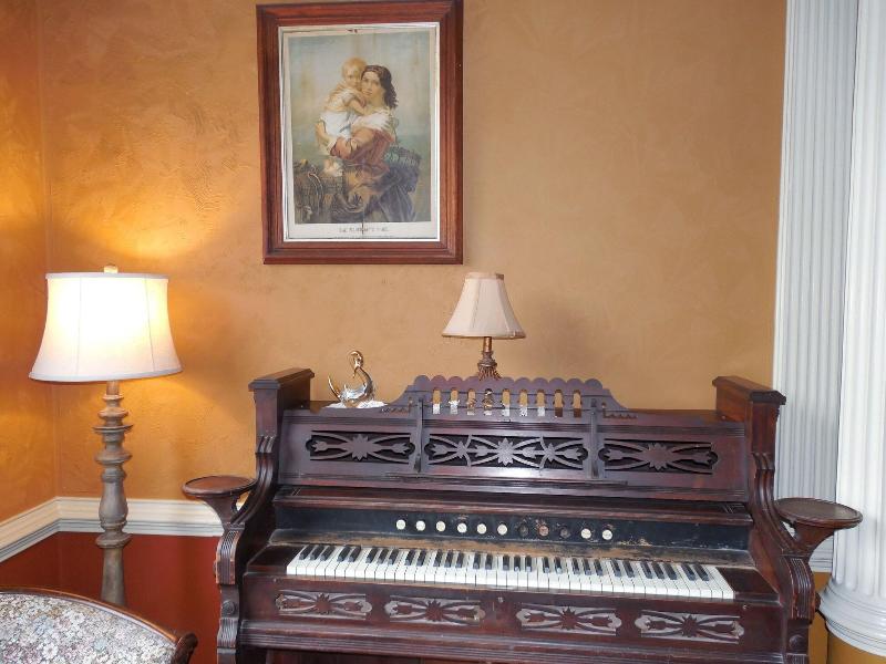 The Proctor Mansion Inn image