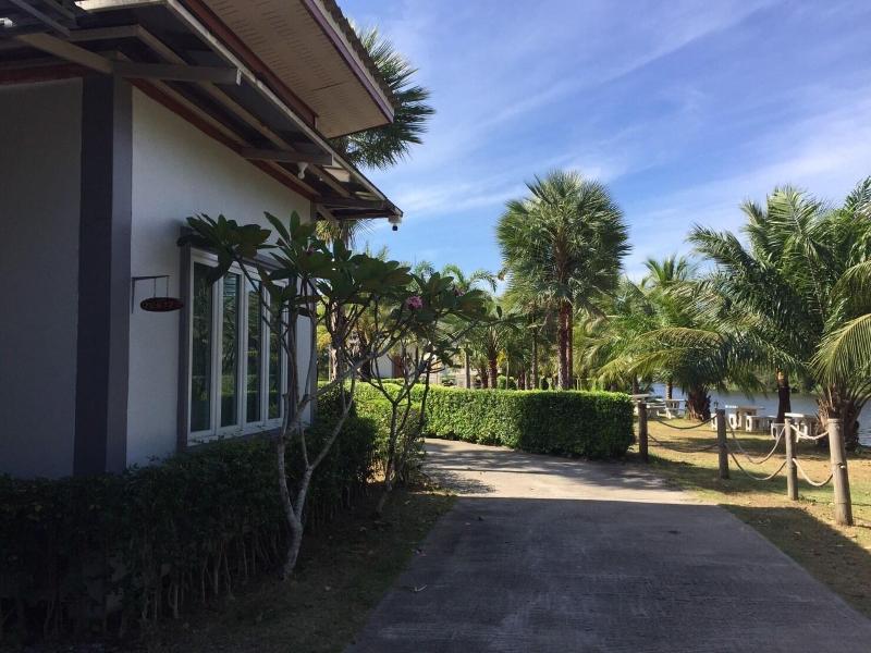 Lamphurai Riverside Resort And Spa image