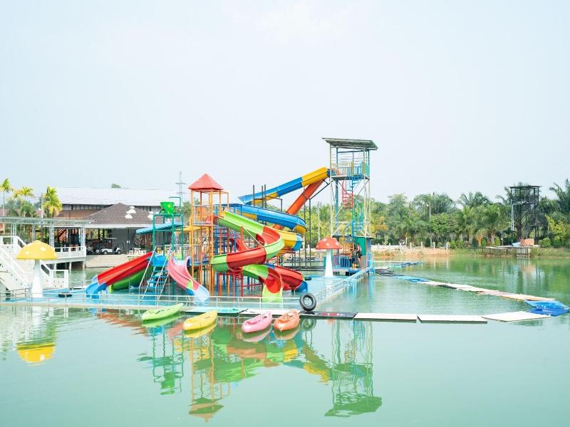 Lamphurai Riverside Resort And Spa image