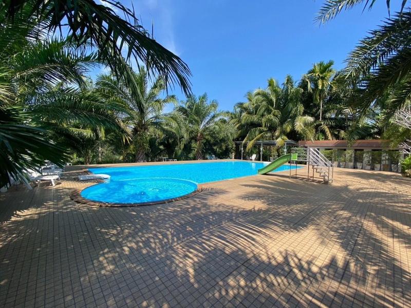 Lamphurai Riverside Resort And Spa image