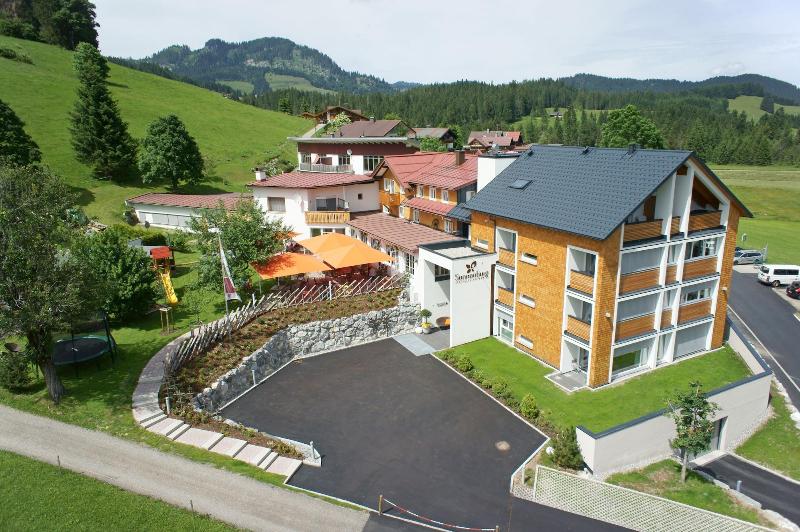 Genuss- & Aktivhotel Sonnenburg image