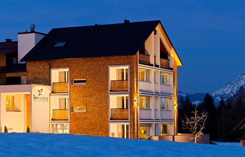 Genuss- & Aktivhotel Sonnenburg image