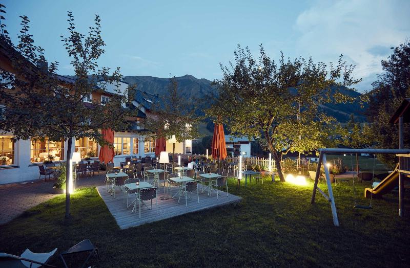 Genuss- & Aktivhotel Sonnenburg image