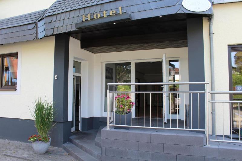 Landhotel Fernblick image