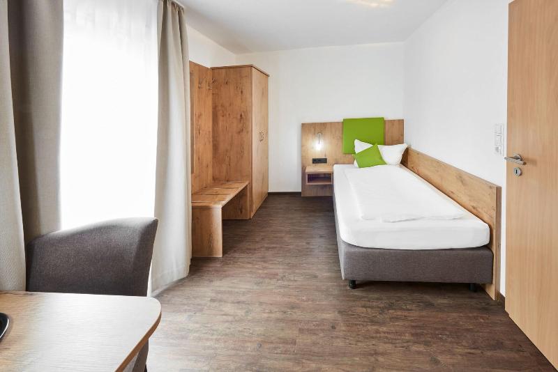 Landhotel Fernblick image