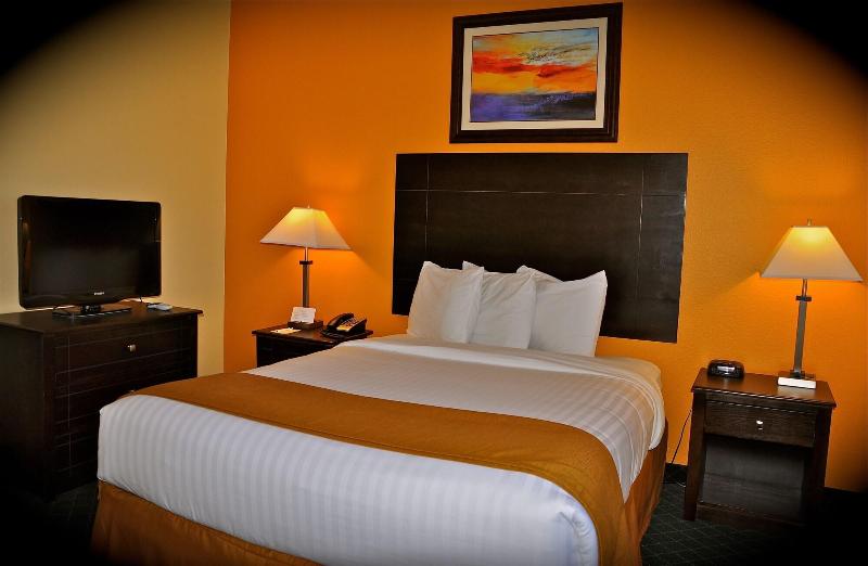 Landmark Inn Fort Irwin image 8