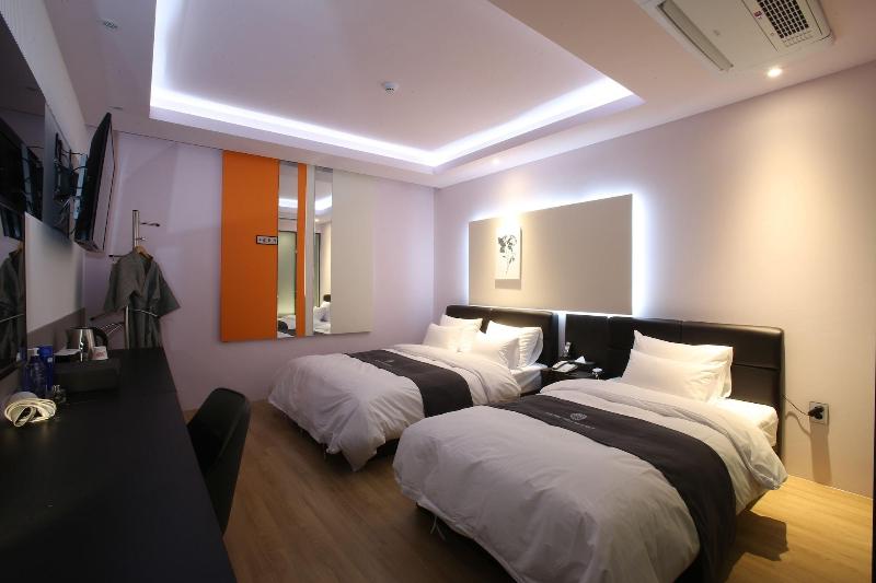 Gimpo Pentastar Hotel image