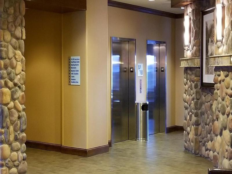 Glacier Peaks Hotel image