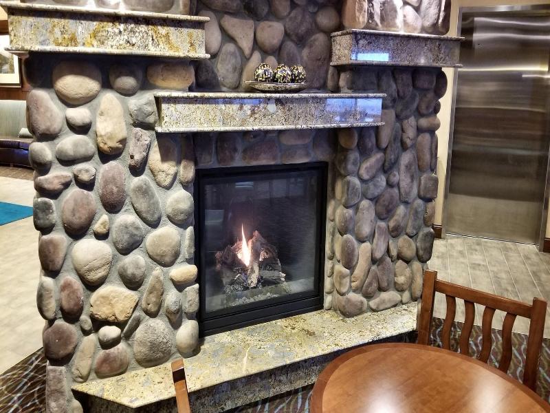 Glacier Peaks Hotel image