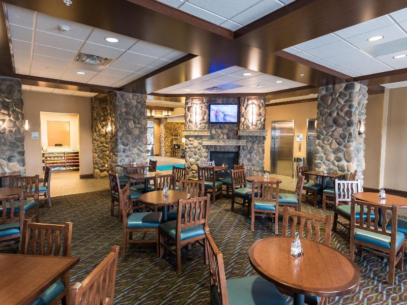 Glacier Peaks Hotel image