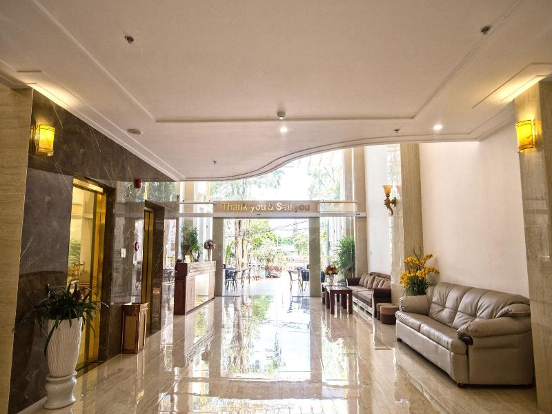 Le Centre Hotel image