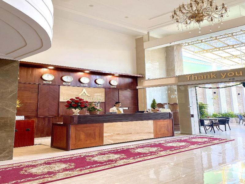 Le Centre Hotel image