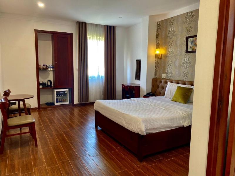 Le Centre Hotel image