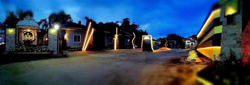 Golden House Hotel Sakaeo image