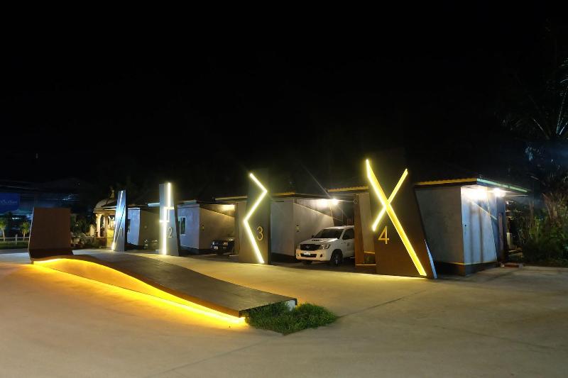 Golden House Hotel Sakaeo image