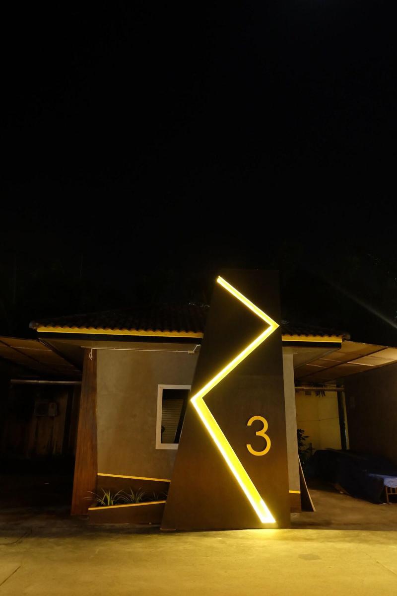 Golden House Hotel Sakaeo image