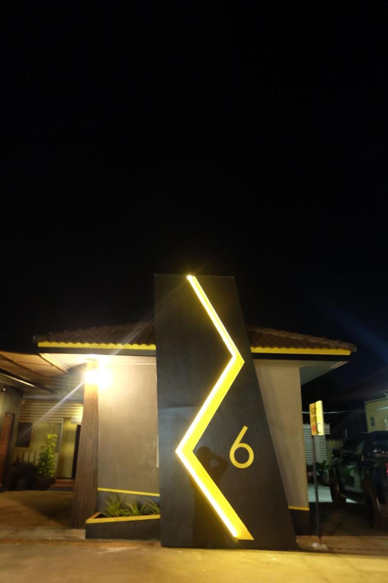 Golden House Hotel Sakaeo image