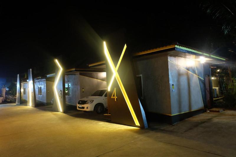 Golden House Hotel Sakaeo image