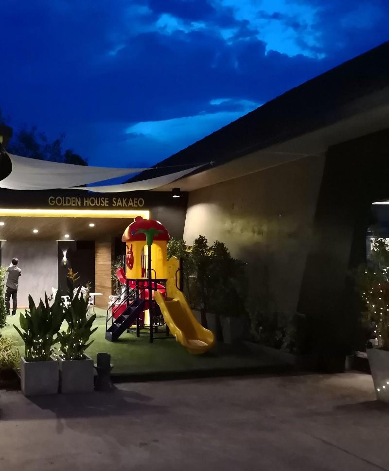 Golden House Hotel Sakaeo image