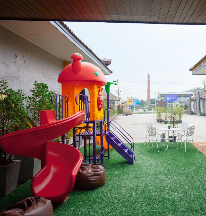 Golden House Hotel Sakaeo image