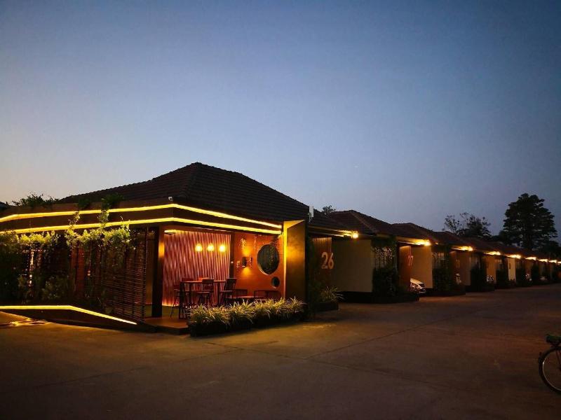 Golden House Hotel Sakaeo image