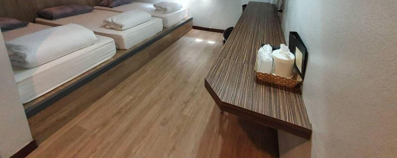 Golden House Hotel Sakaeo image